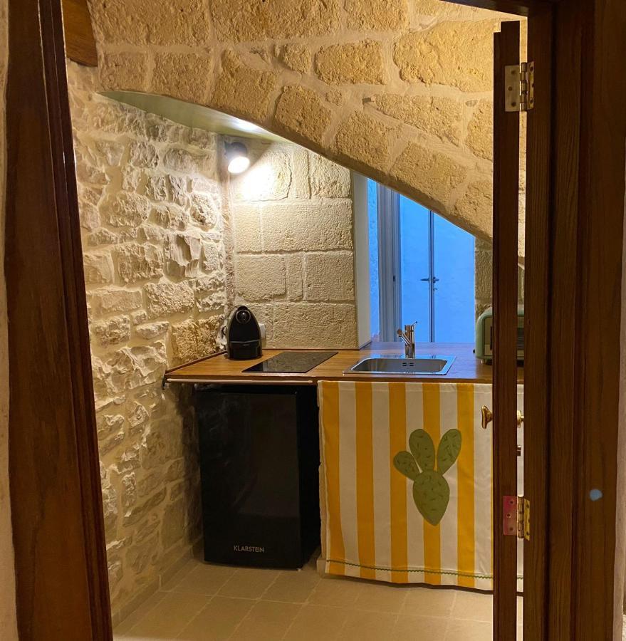 Casa Vacanze Disque Rouge Trani Extérieur photo